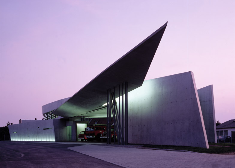 Vitra Fire Station, Weil am Rhein, Germany (1990-1993). Photograph by Christian Richters.